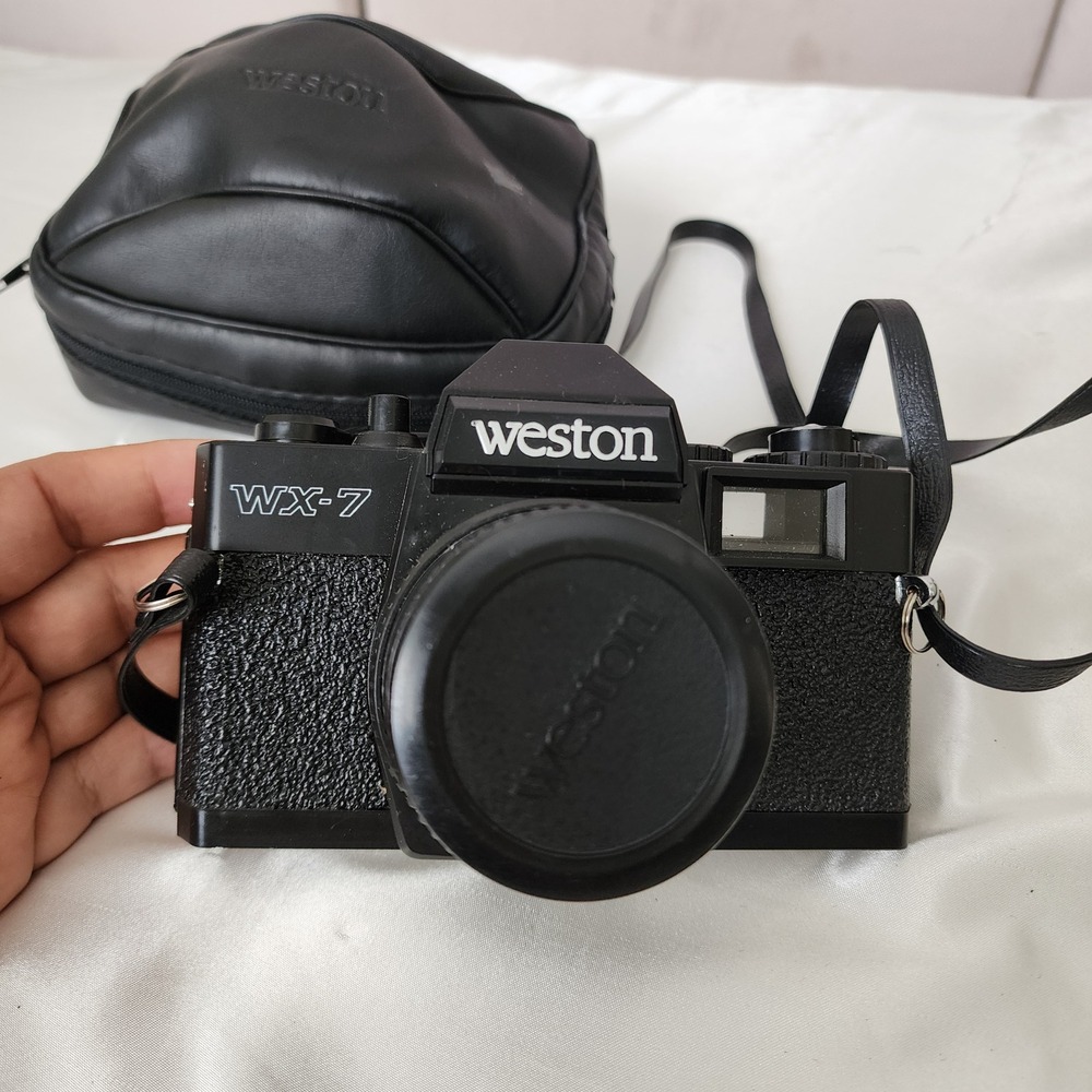 ☘️ Weston WX-7 35mm Film Camera with 50mm f/6.3 Lens and Carrying Case Black